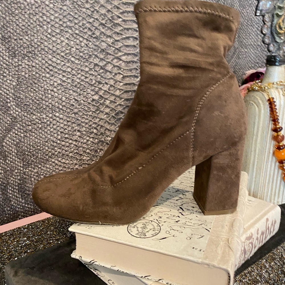 MIA BRAND VICKIE MULES CAMEL COLORED SUEDE-TEXTILE BOOTS - Picture 7 of 10